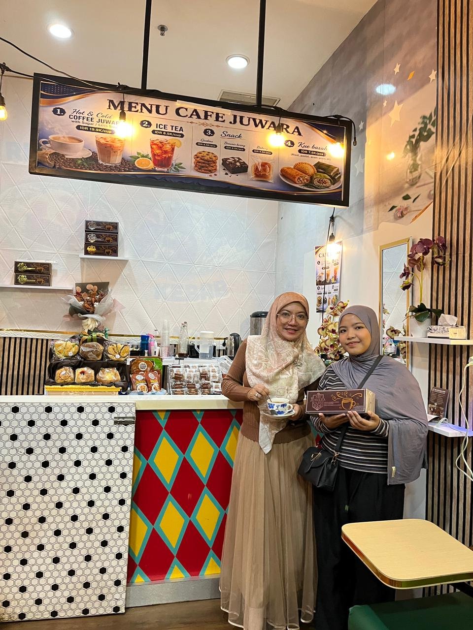KAFE JUARA PESONA SQUER DEPOK